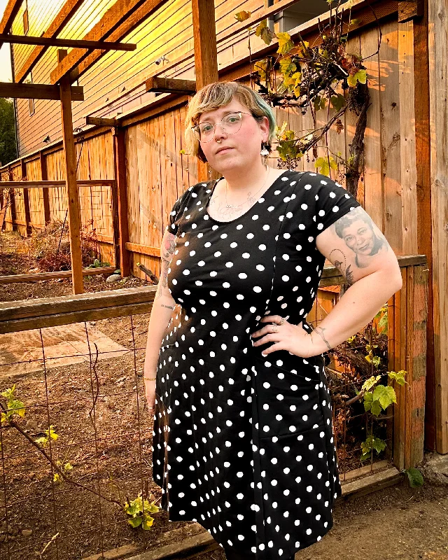 Jessica Dress in B+W Polka Dots Halter Neckline Beach