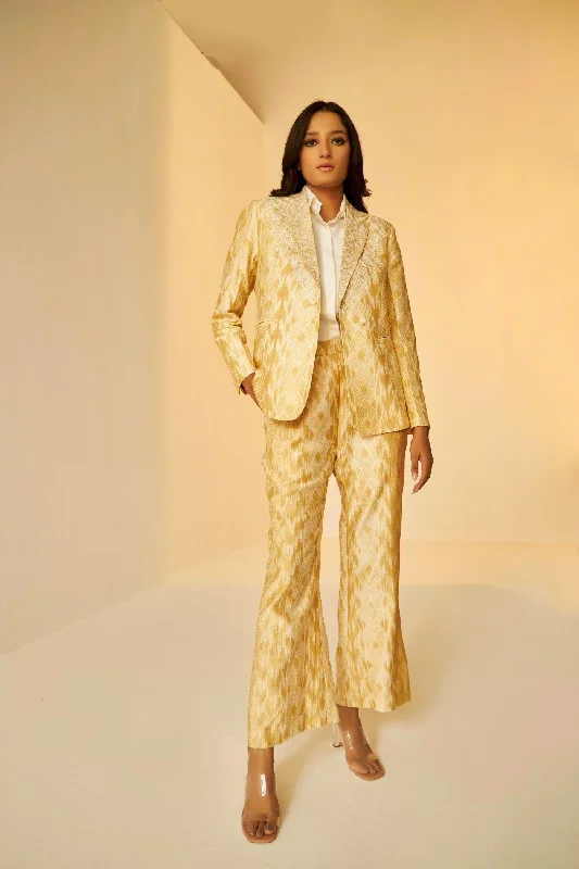 Beige Golden- Classic Blazer And Pants Set In Golden Shibori Comfortable Denim Leggings Beige Golden- Classic Blazer And Pants Set In Golden Shibori Comfortable Denim Leggings
