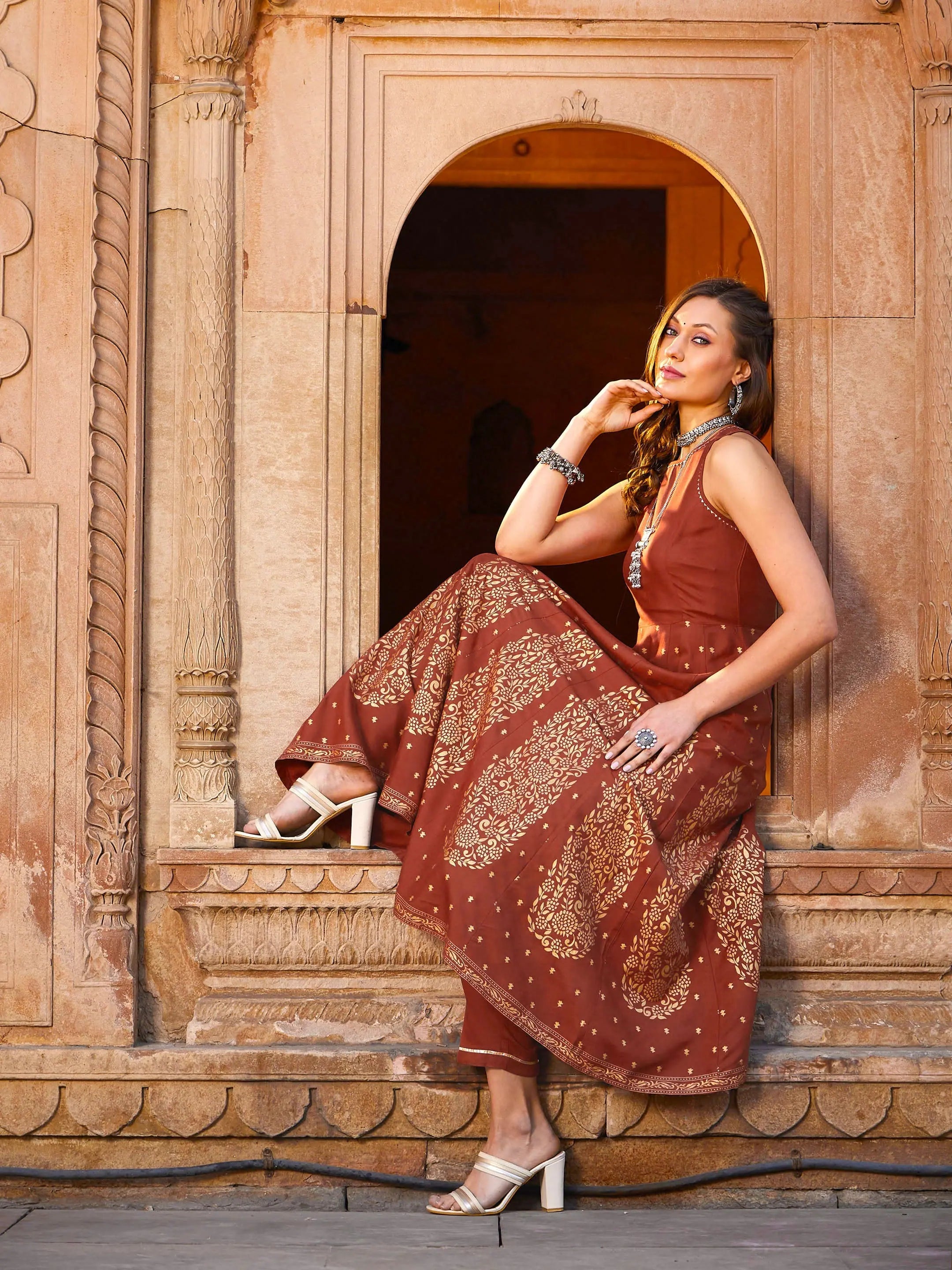 Women Rust Kali Foil Sleeveless Anarkali Kurta With Pants High-Waist Jogger Pants