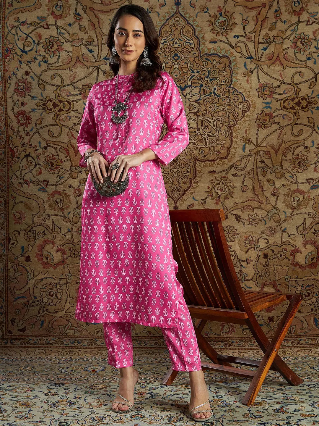 Women Pink Satin Floral Straight Kurta With Pants Casual Track Pants