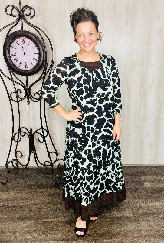 Prints & Buttons to Love Dress-Giraffe Tunics Timeless classic