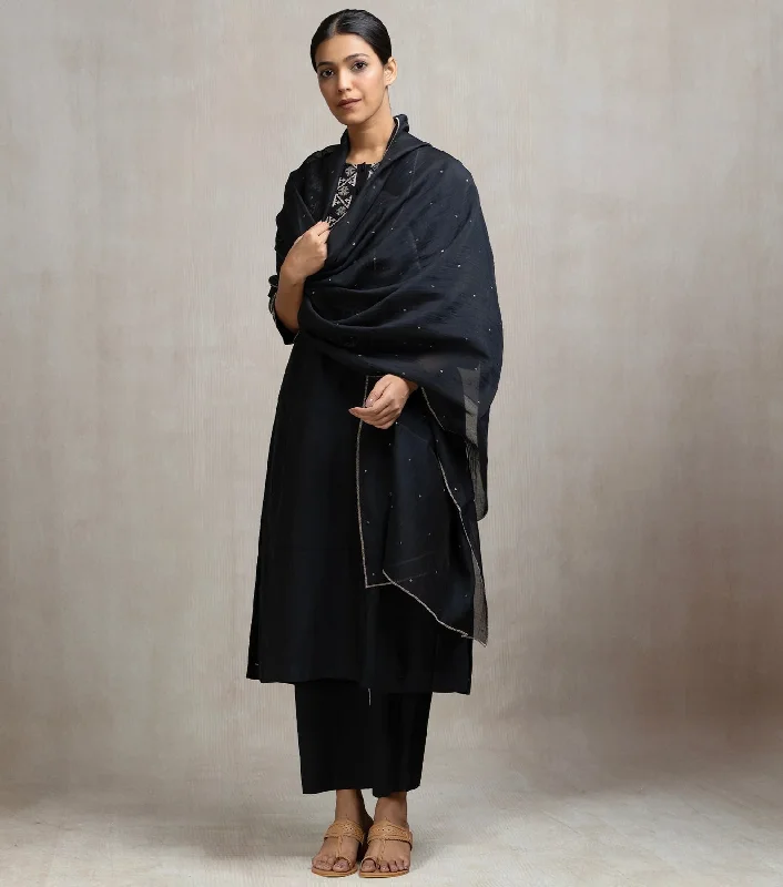 Embroidered Chanderi Kurta Set with Pants & Dupatta Modern Skinny Pants