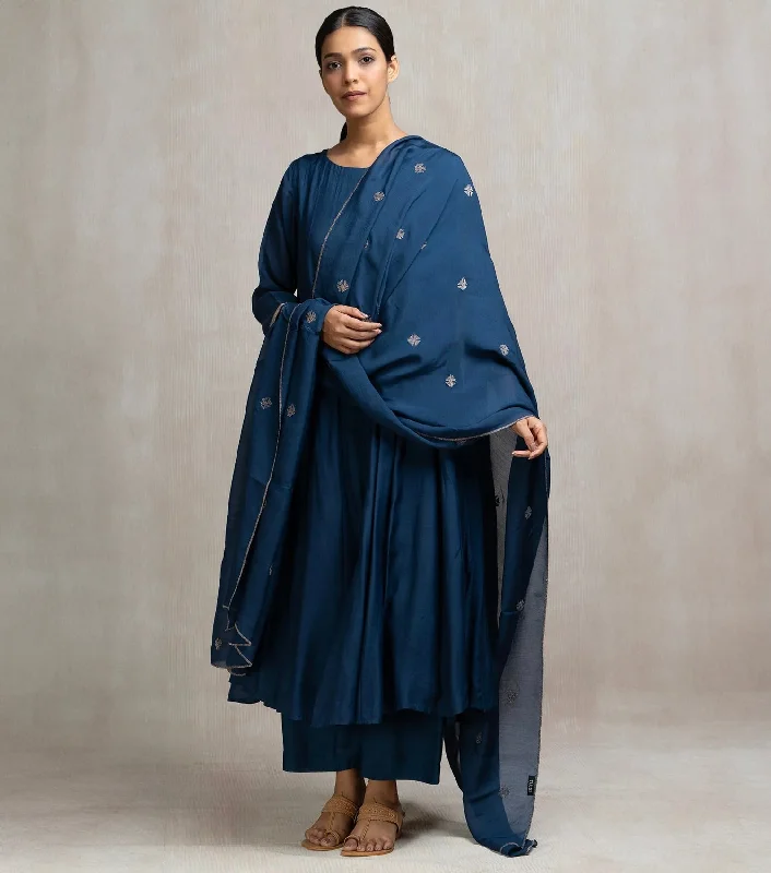 Muslin Panelled A-line Kurta with Pants & Embroidered Dupatta Relaxed Casual Leggings Muslin Panelled A-line Kurta with Pants & Embroidered Dupatta Relaxed Casual Leggings