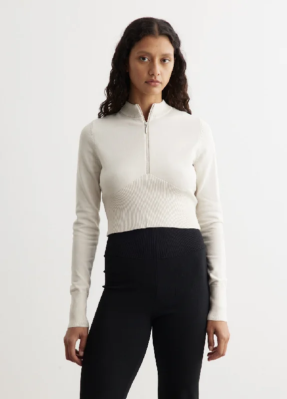 Nike Sportswear Chill Knit Cropped Sweater 1/2-Zip Top Graphic Sweater Embroidered Appliqued Nike Sportswear Chill Knit Cropped Sweater 1/2-Zip Top Graphic Sweater Embroidered Appliqued