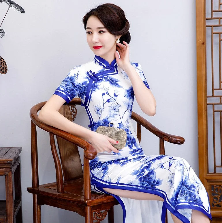 Short Sleeve Mandarin Collar Floral Silk Traditional Cheongsam Chinese Dress