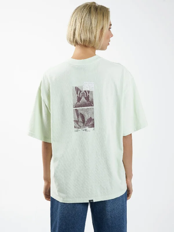 Earths Vibrations Oversized Tee - Washed Mint