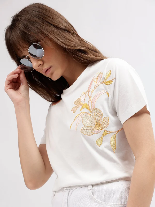 Gant Women White Embroidered Round Neck Short Sleeves T-shirt