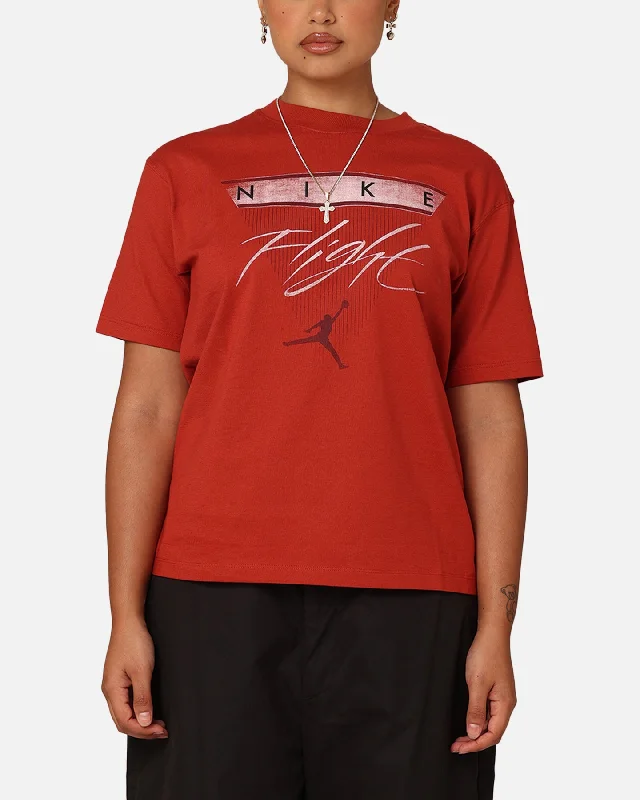 Jordan Women's Flight Heritage Graphic T-Shirt Dune Red/Dusty