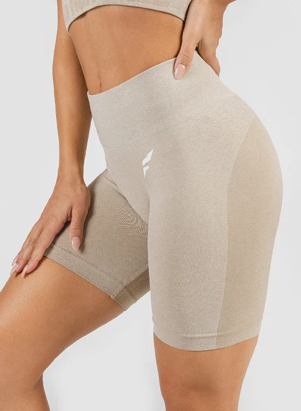 SEAMLESS BIKER SHORTS - SAND