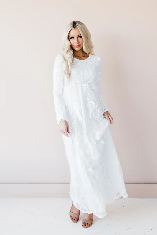 Ally Dress in White